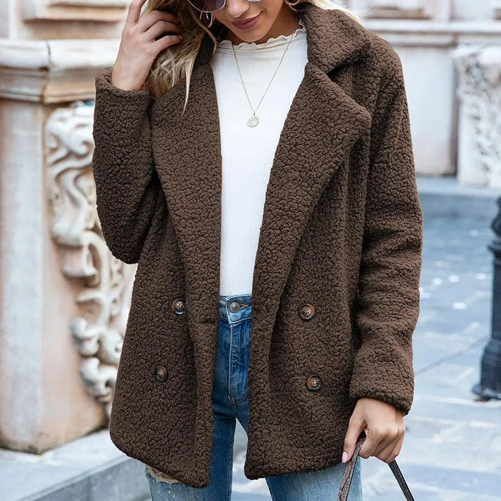 Olivia - Knus jack met Knoopsluiting voor Klassieke Stijl